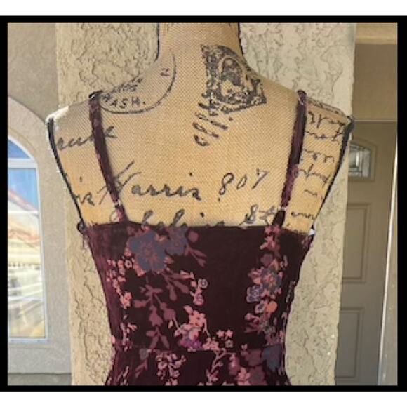 LuLus Plum Purple Floral Burnout Velvet Tiered I Love You Maxi Dres Size: L - Picture 7 of 11